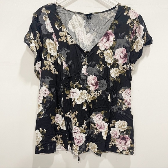 Torrid Stretch Challis Lace-Up Back Top Size 2 Button Front - Picture 3 of 10